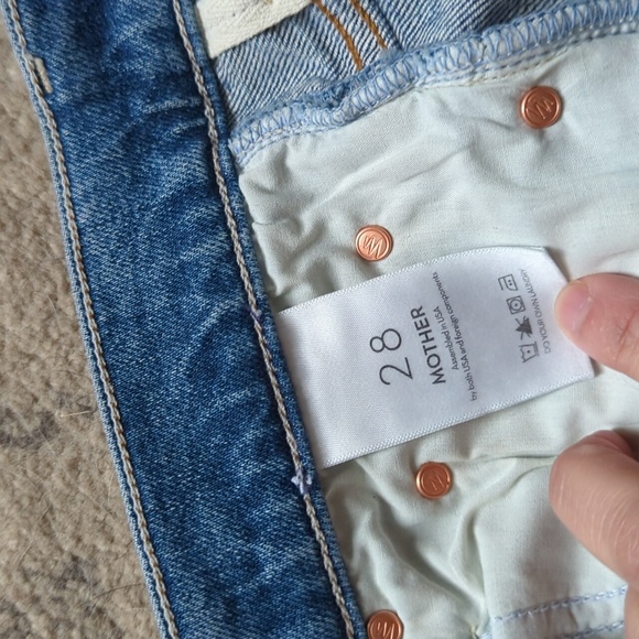 MOTHER distressed jeans: Insider Crop Step Fray - Picture 6 of 10